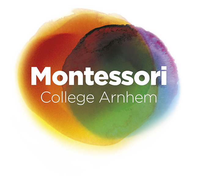 Montessori-College-Arnhem-Logo-Blurred-619